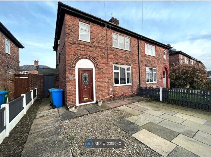 3 Bedroom Semi-Detached House To Rent In Tilston Avenue, Warrington, WA4