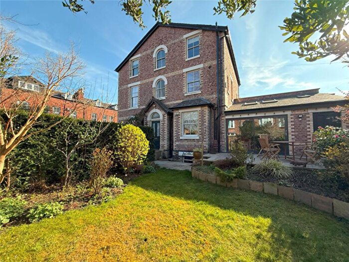 4 Bedroom Semi-Detached House For Sale In Grenfell Road, Didsbury, M20