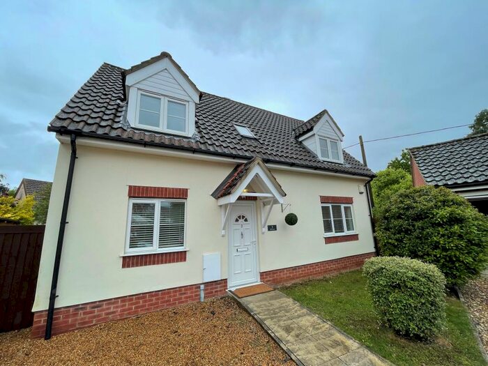 3 Bedroom Chalet To Rent In Lambert Close, Weeting, Brandon, IP27