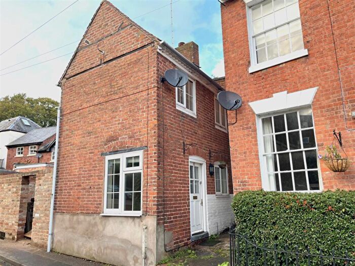 1 Bedroom Detached House To Rent In Chapel Street, Warwick, CV34