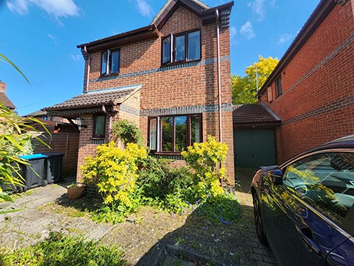 3 Bedroom Detached House To Rent In Hindemith Gardens, Old Farm Park, Milton Keynes, MK7