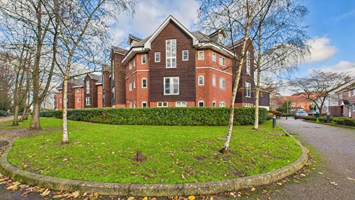 2 Bedroom Flat To Rent In Wharf Way, Hunton Bridge, Kings Langley, Hertfordshire, WD4