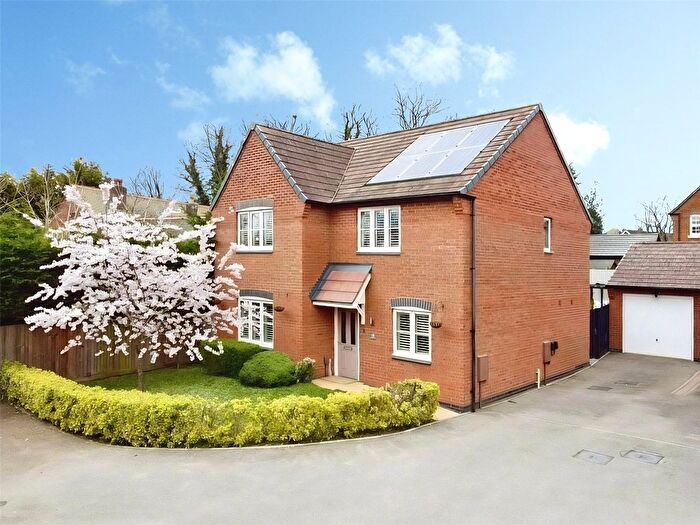 4 Bedroom Detached House For Sale In Frezenberg Close, Burbage, Hinckley, Leicestershire, LE10
