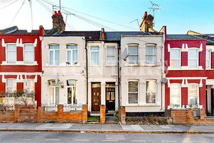 1 Bedroom Flat For Sale In Howard Road, London, N15