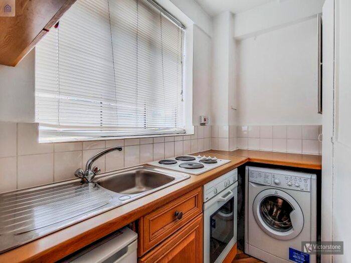 Studio To Rent In Warren Court, Euston Road, Fitzrovia, London, NW1