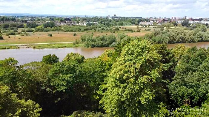 2 Bedroom Flat For Sale In Dee Banks, Great Boughton, CH3