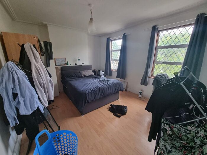5 Bedroom Flat To Rent In Cobbold Road, London, W12