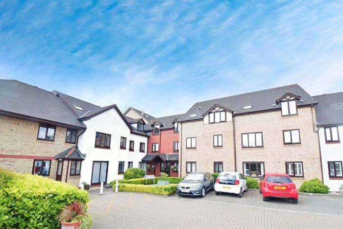 2 Bedroom Flat For Sale In The Hawthorns, Caerleon, Newport, NP18