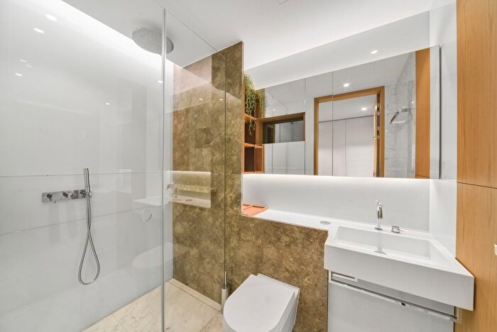 2 Bedroom Flat To Rent In Casson Square, London, SE1