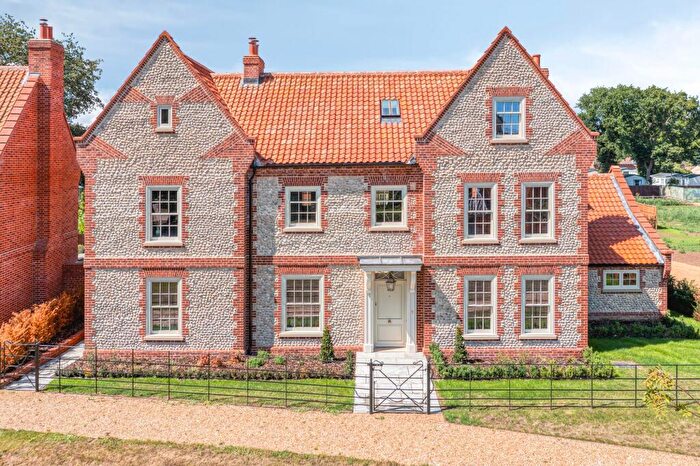 5 Bedroom Detached House For Sale In A Splendidly Crafted Five Bedroom Home In Thornham, PE36
