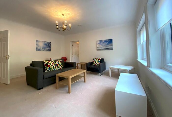 1 Bedroom Flat To Rent In Ferry Lane, Wraysbury, Staines-Upon-Thames, Berkshire, TW19