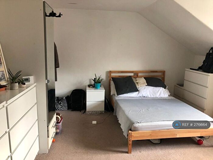 Studio To Rent In Hillfield Avenue, London, N8