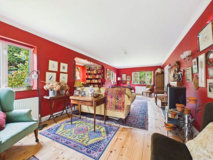 4 Bedroom Detached House For Sale In Elm Avenue, East Preston, West Sussex, BN16