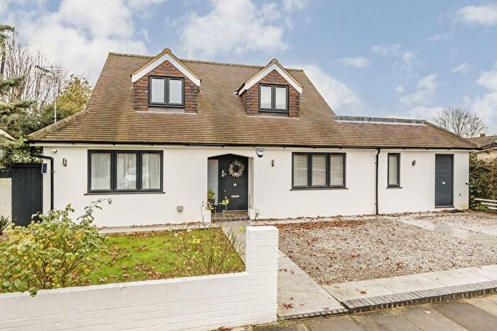 4 Bedroom Property To Rent In Kingswood Avenue, Hampton, TW12