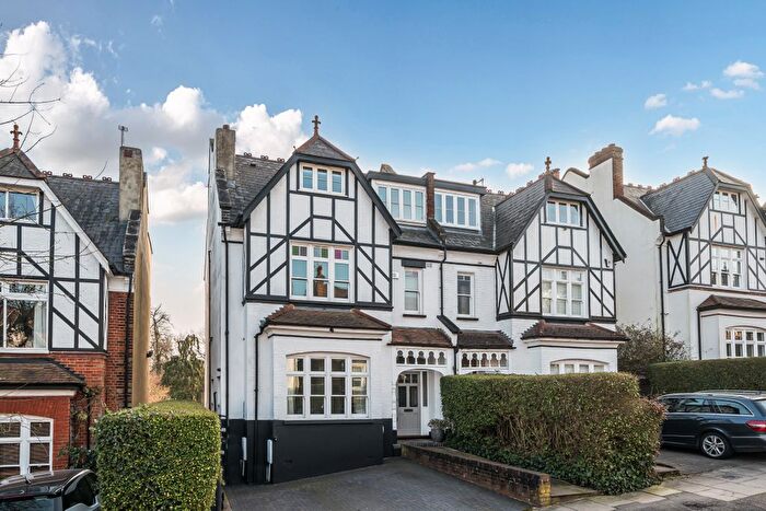 5 Bedroom Semi Detached House For Sale In Onslow Gardens, London, N10