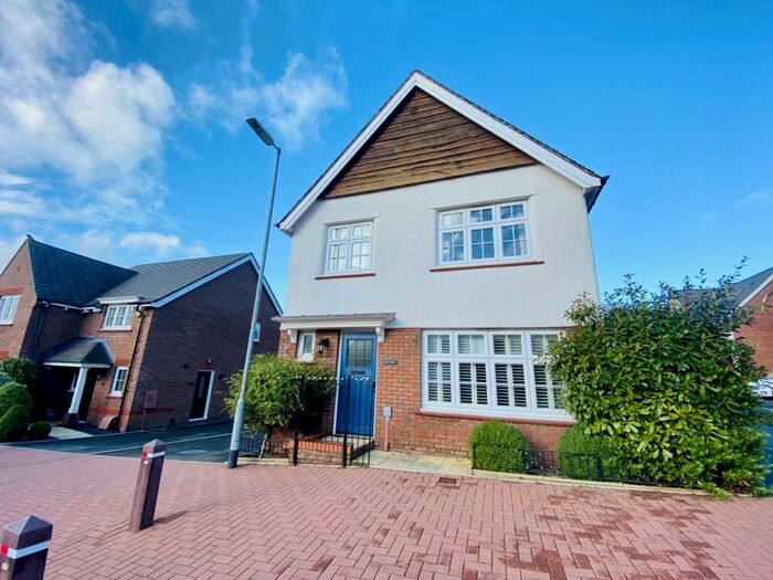 Detached House To Rent In Coed-Y-Felin, NP4