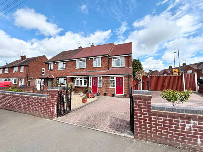 4 Bedroom Semi-Detached House For Sale In Norwood Road, Brierley Hill, DY5