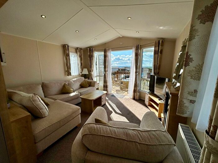 2 Bedroom Mobile/park Home For Sale In Camelford, PL32