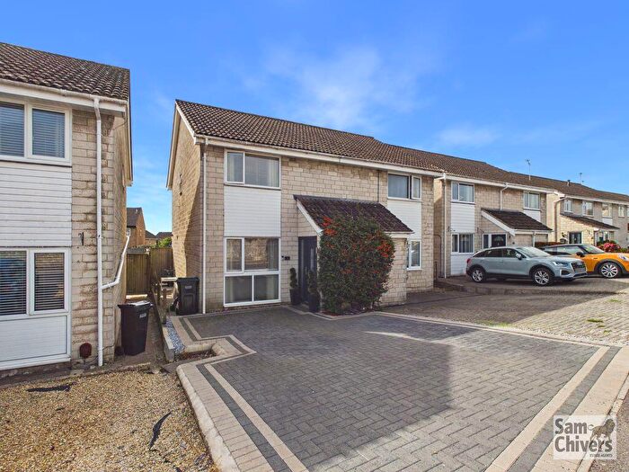 3 Bedroom Semi-Detached House For Sale In West Hill Road, Westfield, BA3