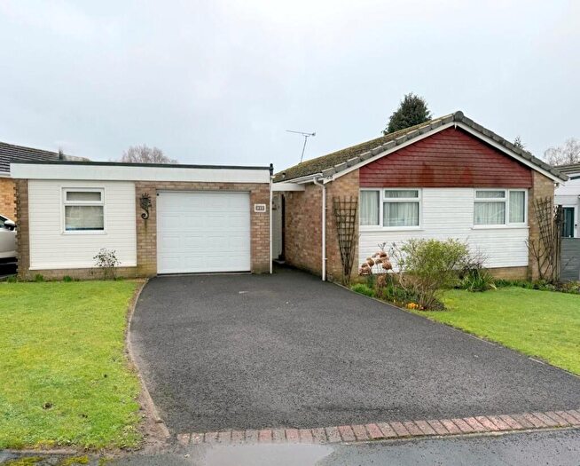 2 Bedroom Detached Bungalow For Sale In Pine View Road, Verwood, BH31
