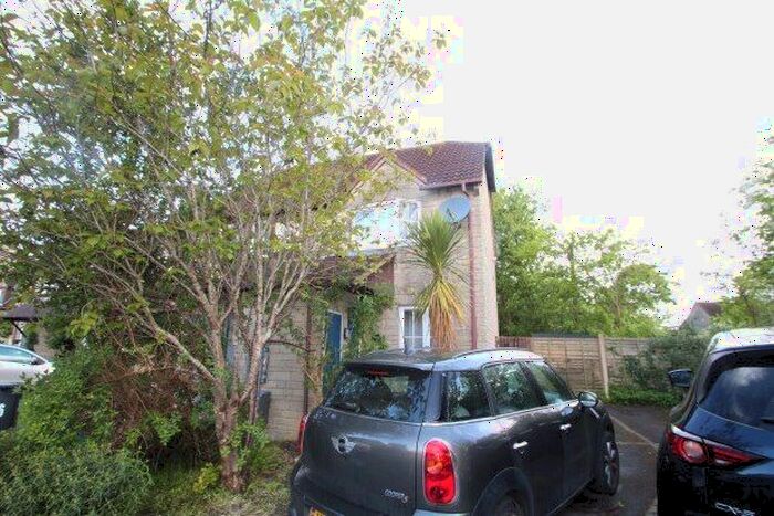 2 Bedroom Property To Rent In Cornfield Close, Bristol, BS32