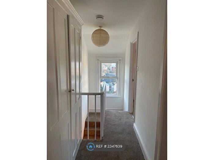 2 Bedroom Flat To Rent In Camden Road, Tunbridge Wells, TN1