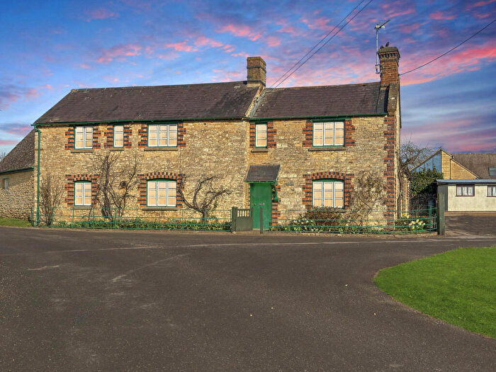 3 Bedroom Detached House For Sale In The Forge North Green, Kirtlington, OX5