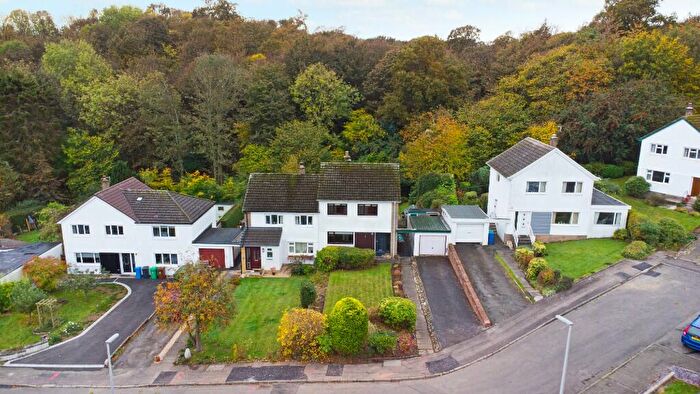 3 Bedroom Semi-Detached House For Sale In Inch Avenue, KY3