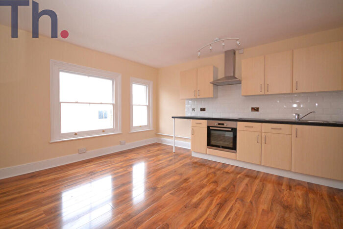 1 Bedroom Flat For Sale In Shanklin, Isle Of Wight, PO37