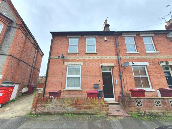 6 Bedroom End Of Terrace House To Rent In Fatherson Road, Reading, RG1