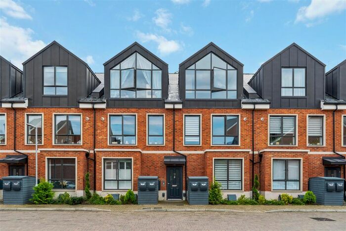 2 Bedroom Flat To Rent In Kingston Upon Thames, KT1