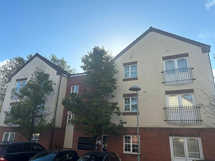 2 Bedroom Flat To Rent In Manorhouse Close, Walsall, WS1