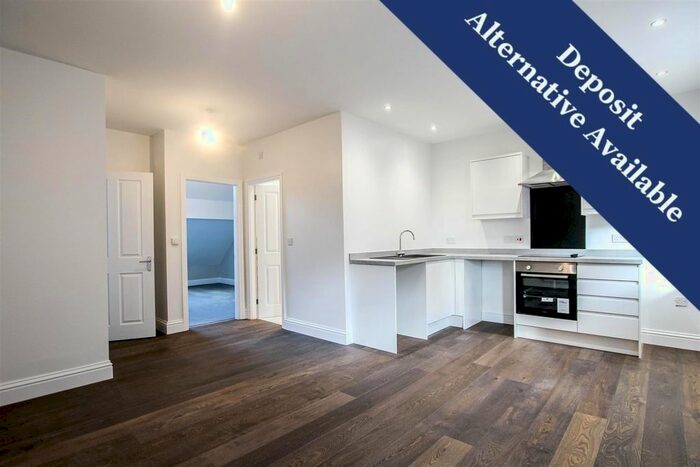 1 Bedroom Flat To Rent In Market Cross, Selby, YO8