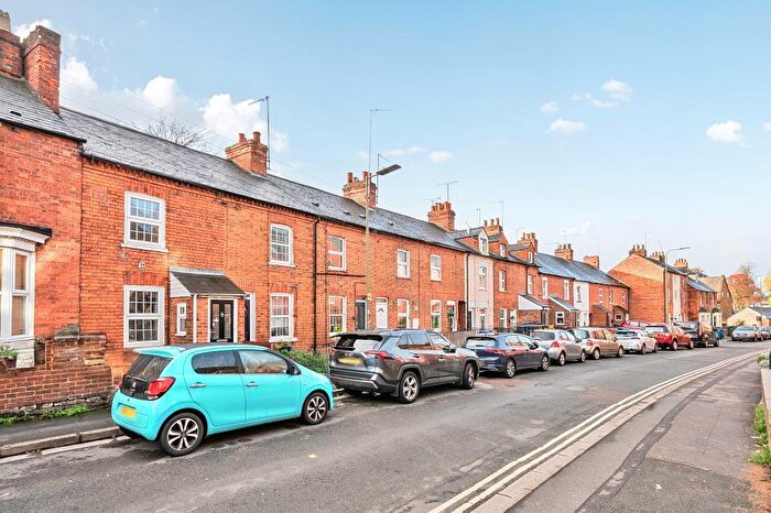 2 Bedroom Terraced House For Sale In Banbury, Oxfordshire, OX16