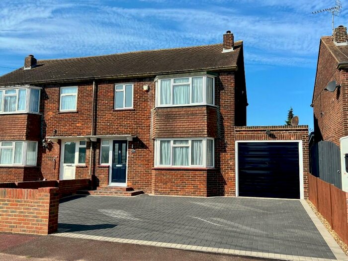 3 Bedroom Semi-Detached House To Rent In Darland Avenue, Gillingham, Kent, ME7