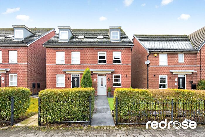 4 Bedroom Semi Detached House For Sale In Elan Place, Buckshaw Village, Chorley, PR7