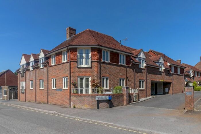 2 Bedroom Flat To Rent In Cogswell House, Orchard Dean, Alresford, Hampshire, SO24