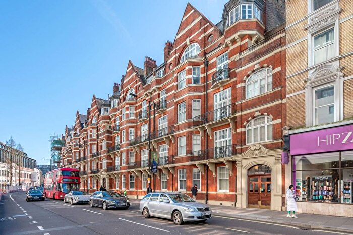 2 Bedroom Flat For Sale In Hammersmith Road, West Kensington, London, W14