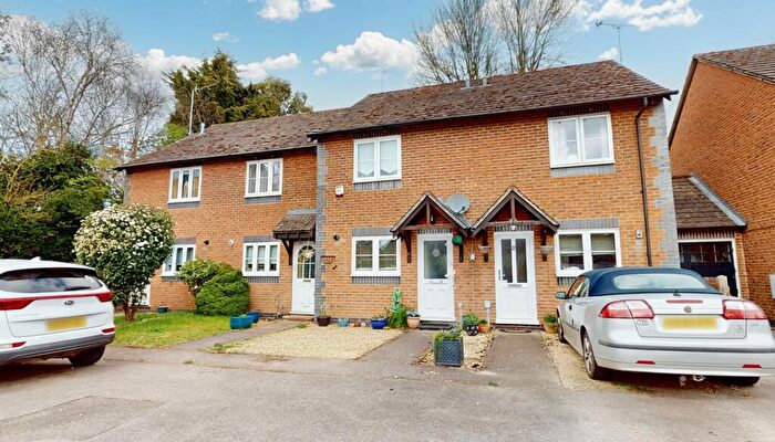 2 Bedroom Terraced House For Sale In Lime Grove, Southmoor, OX13
