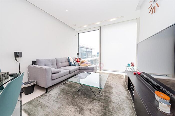 2 Bedroom Apartment To Rent In Sugar Quay, Water Lane, London, EC3R