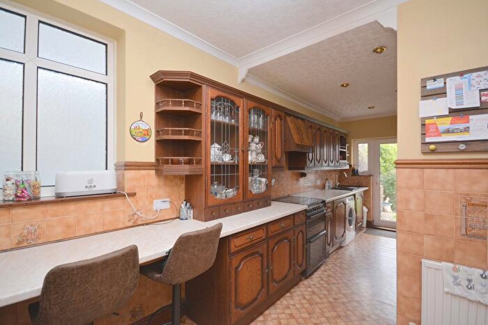 4 Bedroom Detached House For Sale In Northdown Park Road, Margate, CT9