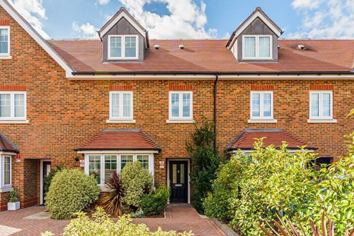 4 Bedroom Terraced House For Sale In Brighton Road, Banstead, SM7