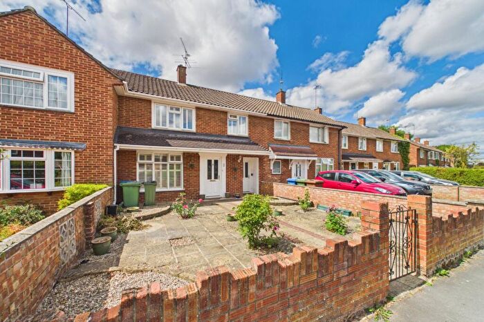 3 Bedroom Terraced House For Sale In Keates Green, Bracknell, Berkshire, RG42