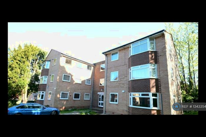 2 Bedroom Flat To Rent In Oxton, Prenton, CH43