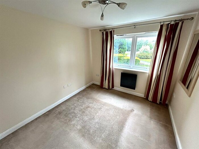 1 Bedroom Flat To Rent In Sir Bernard Lovell Road, Malmesbury, SN16