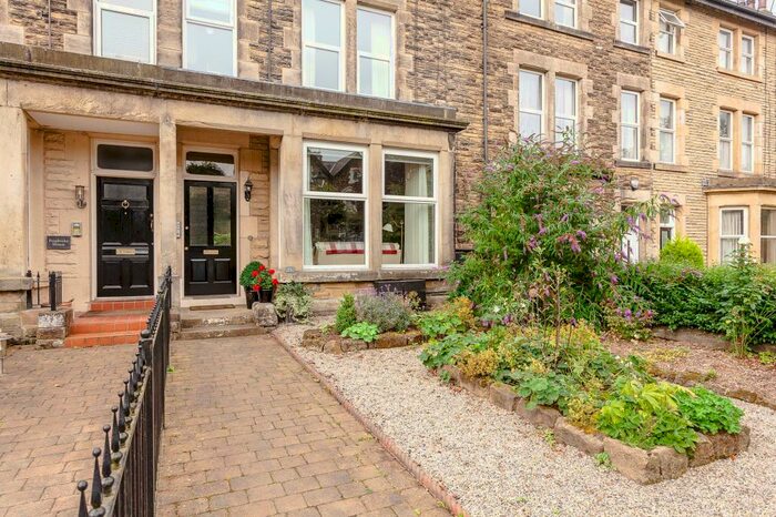 2 Bedroom Apartment To Rent In Franklin Mount, Harrogate, HG1