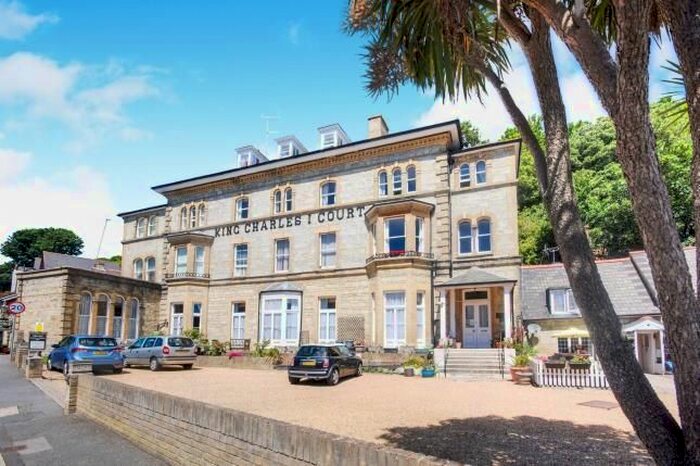 2 Bedroom Flat To Rent In Grove Road, Ventnor, PO38