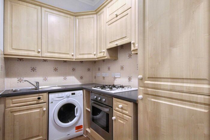 1 Bedroom Flat To Rent In Fortess Road (), Tufnell Park, NW5
