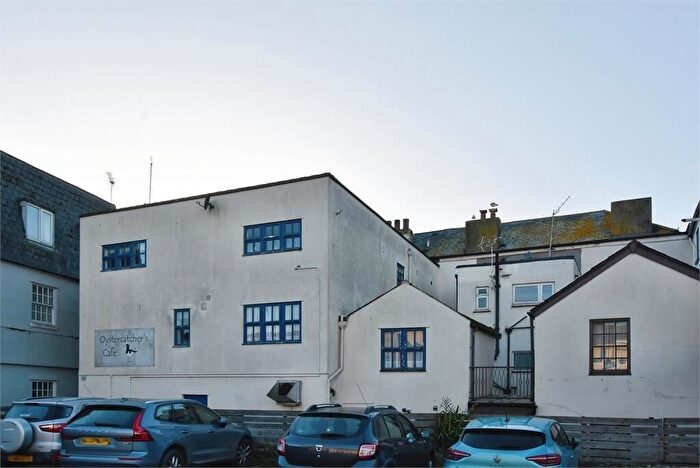 1 Bedroom Flat For Sale In Northumberland Place, Teignmouth, TQ14