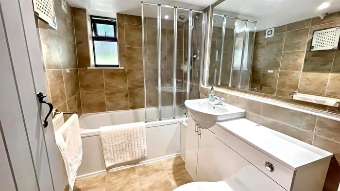 2 Bedroom Cottage To Rent In Holdenby Road, East Haddon, NN6